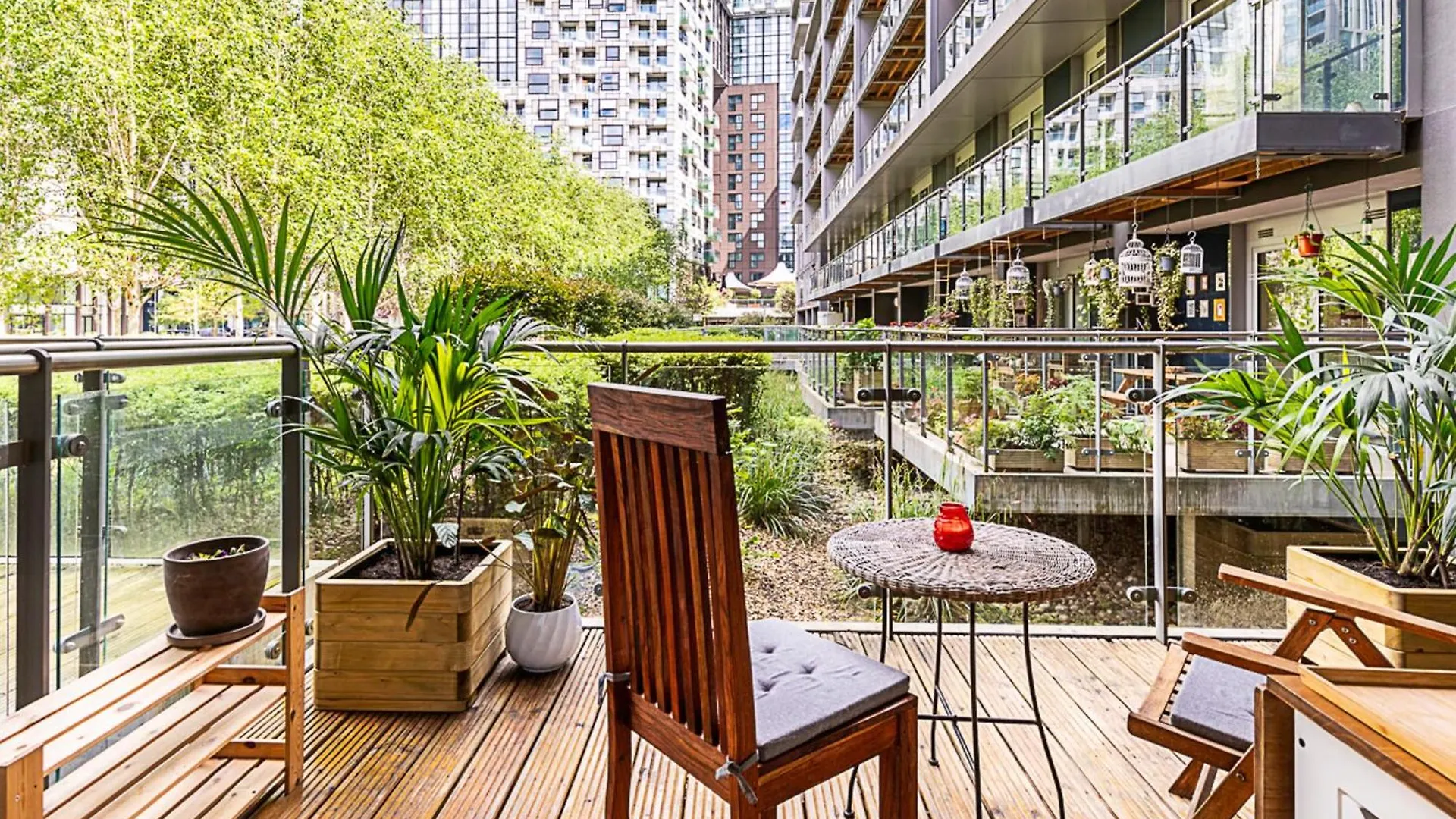 Green Terrace Apartment Londen